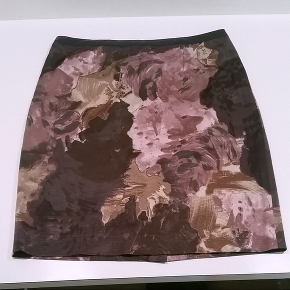 LOFT Dresses & Skirts - Textured Classic Floral LOFT Petites Skirt, Sz 10P